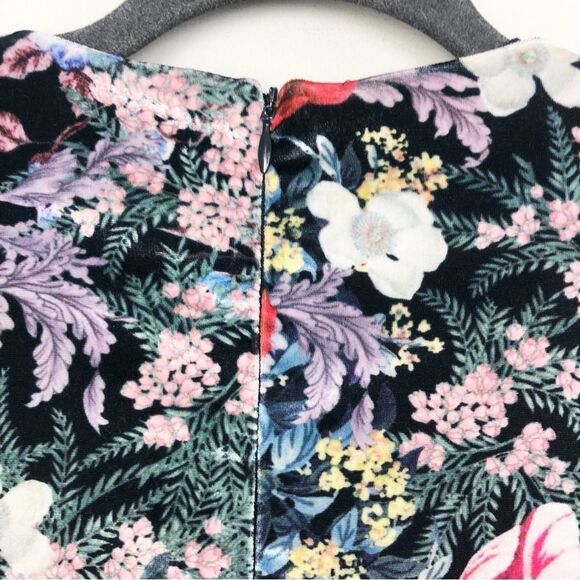 MINKPINK | Velvet Botanical Playsuit Deep V Romper Shorts Women’s Size Large - Picture 11 of 13